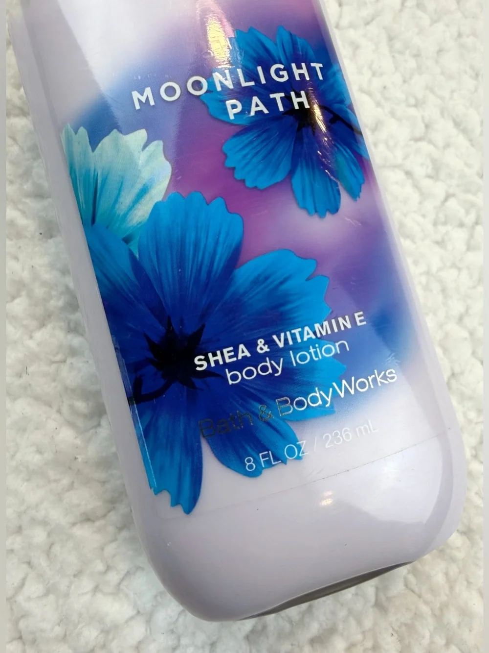BATH & BODY WORKS • Purple Moonlight Path Shea & Vitamin E Body Lotion, 8 fl oz
